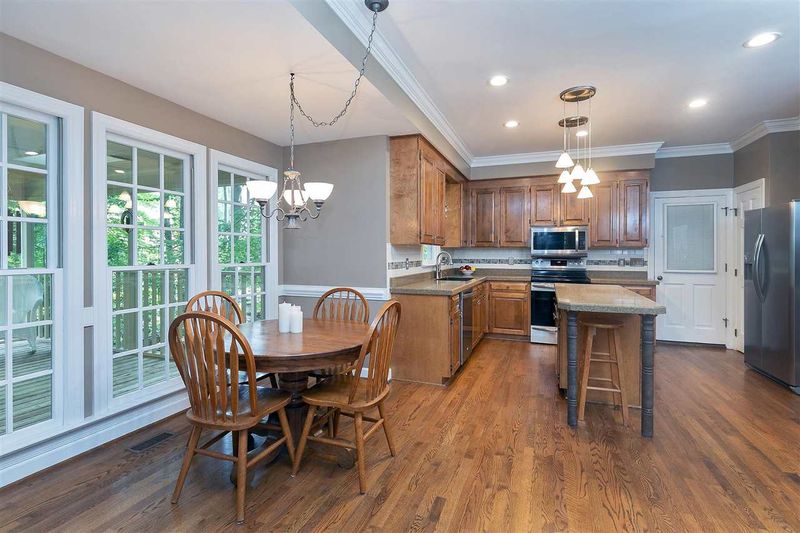 200 Piperwood Dr, Cary, NC 27518