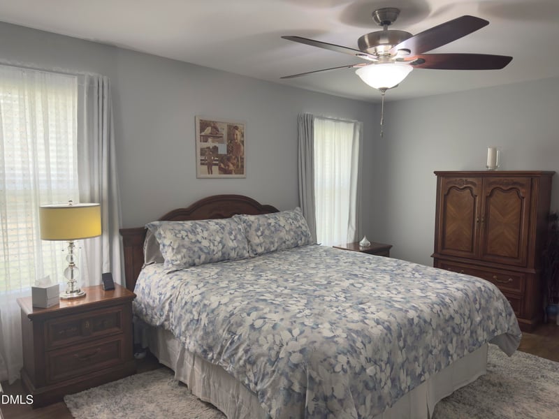 200 Raymond Tharrington Rd, Louisburg, NC 27549