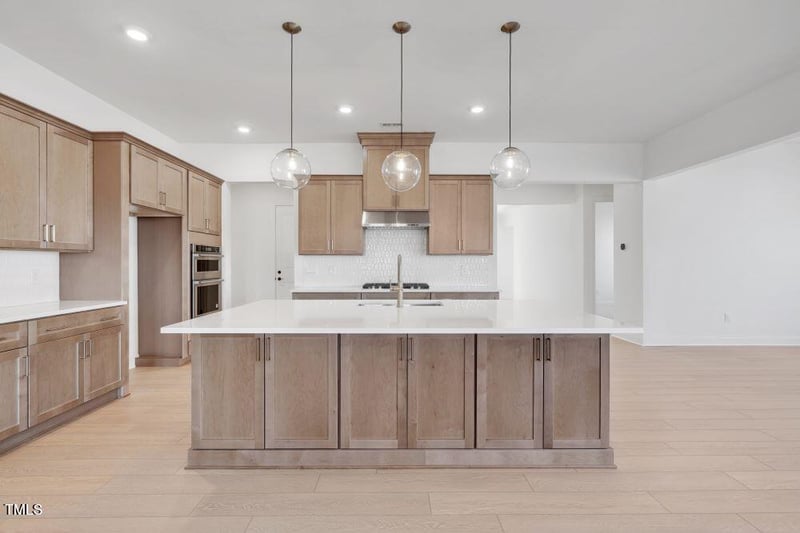 200 Regency Ridge Dr, Holly Springs, NC 27540