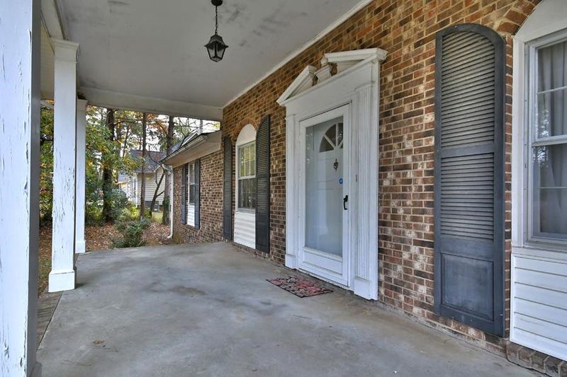 200 Sandlewood Dr, Durham, NC 27712