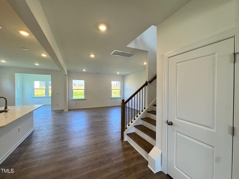 200 Seagraves Creek Ln, Holly Springs, NC 27540