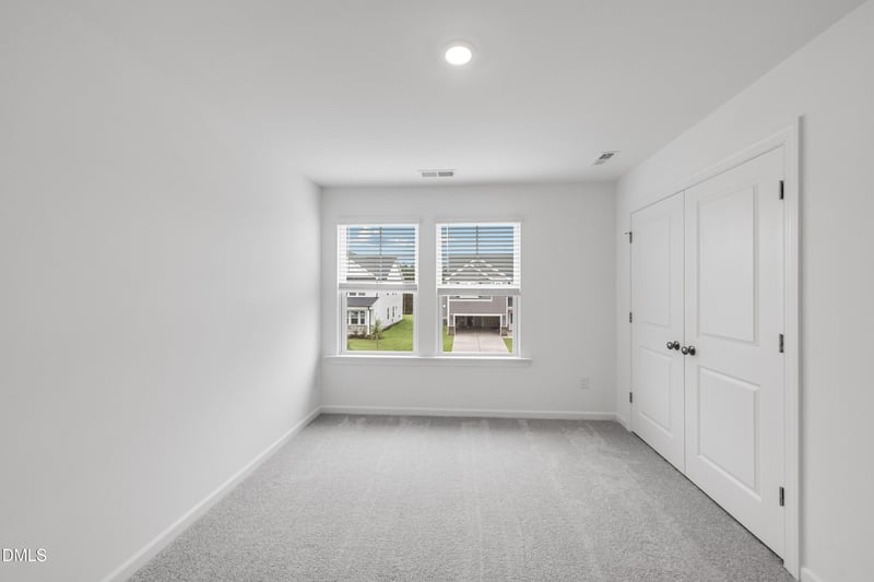 200 Seagraves Creek Ln, Holly Springs, NC 27540