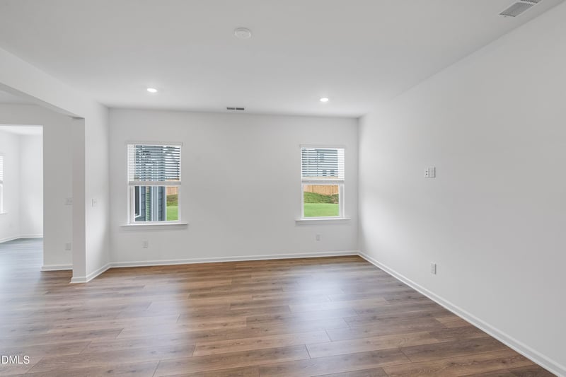 200 Seagraves Creek Ln, Holly Springs, NC 27540