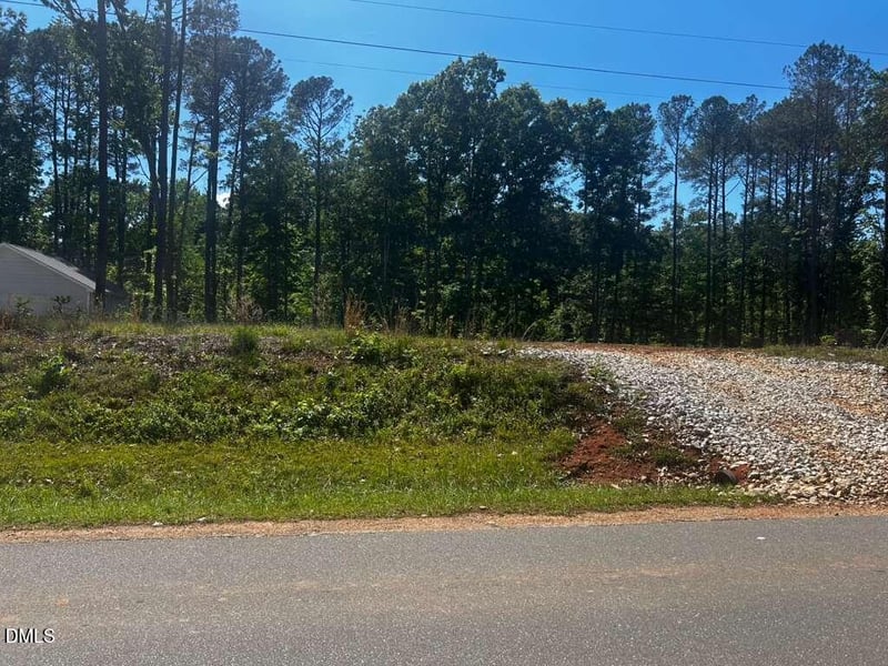 200 Shawnee Dr, Louisburg, NC 27549