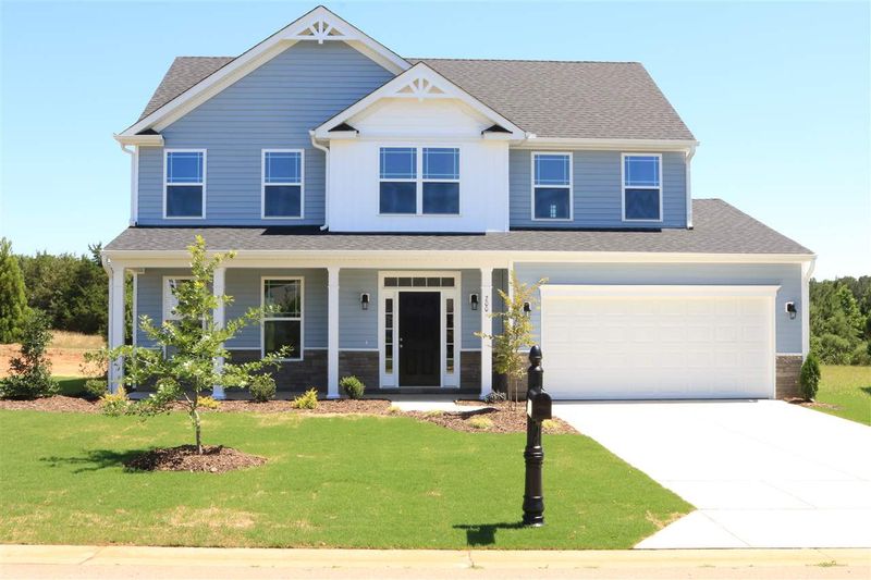 200 Shore Pine Dr, Youngsville, NC 27596
