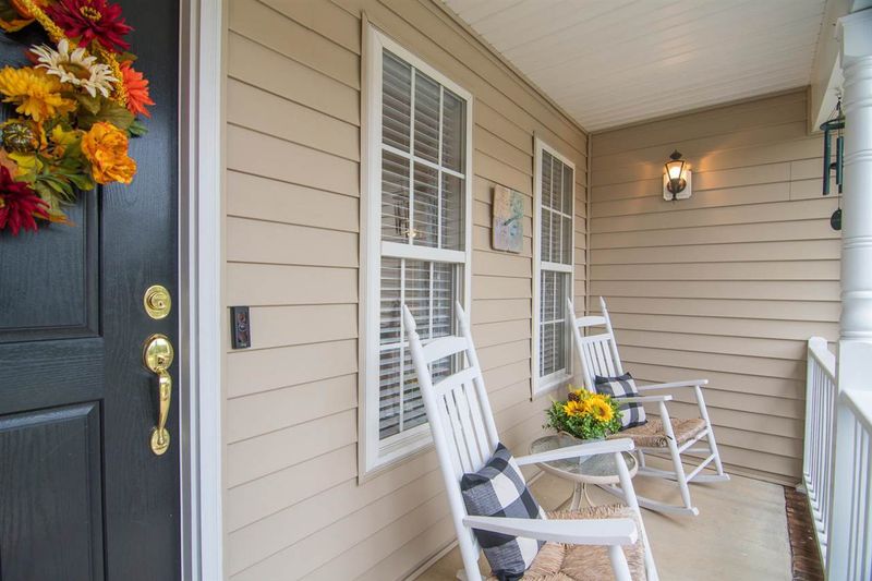 200 Stone Barn Cir, Holly Springs, NC 27540