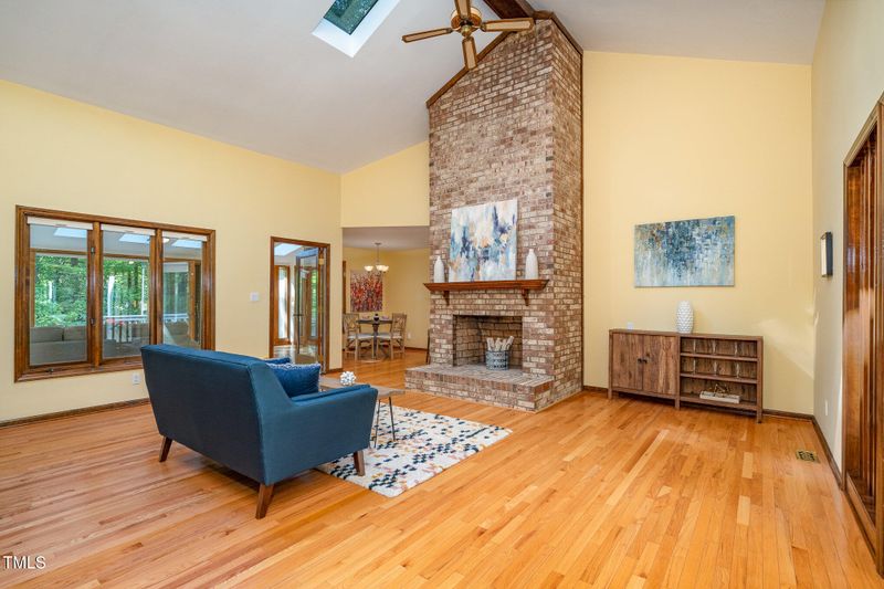 200 Summerwinds Dr, Cary, NC 27518