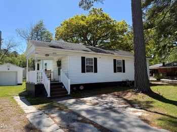 200 Sylvan Dr, Greenville, NC 27834