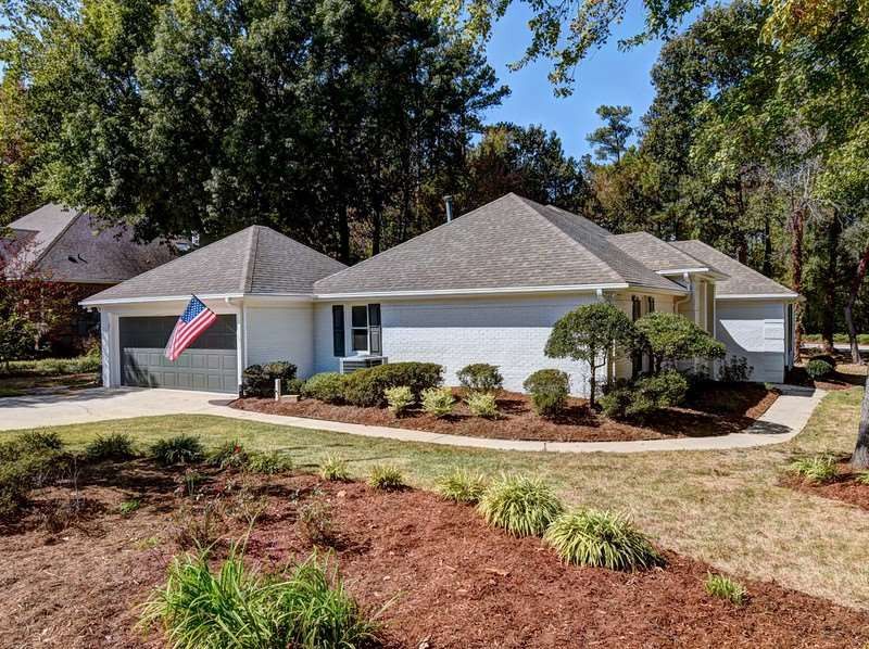 200 Torrey Pines Dr, Cary, NC 27513