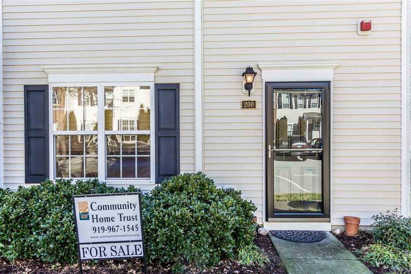 200 Trellis Ct, Chapel Hill, NC 27516