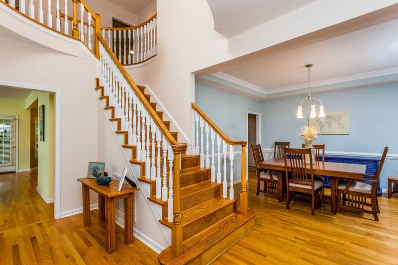 200 Tremont Cir, Chapel Hill, NC 27516