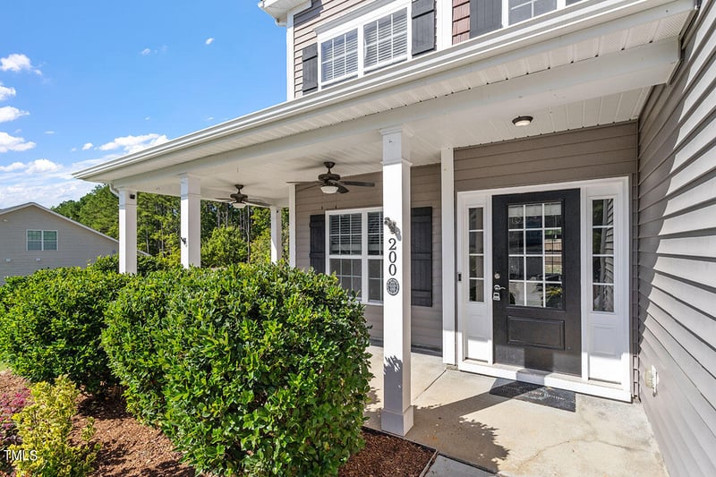 200 Vinewood Pl, Holly Springs, NC 27540