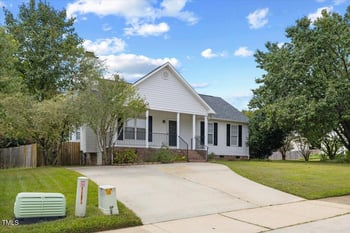 200 Waterford Dr, Clayton, NC 27520