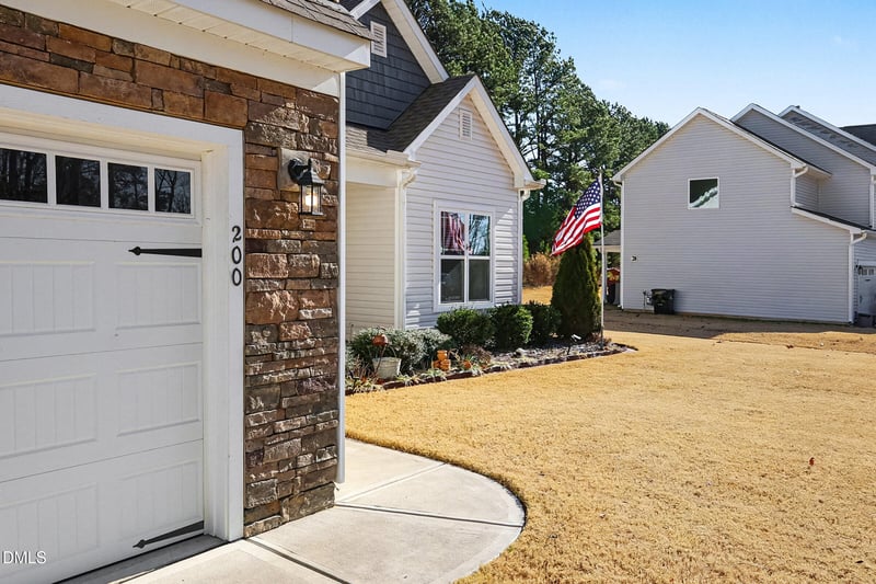 200 White Ash Ln, Youngsville, NC 27596