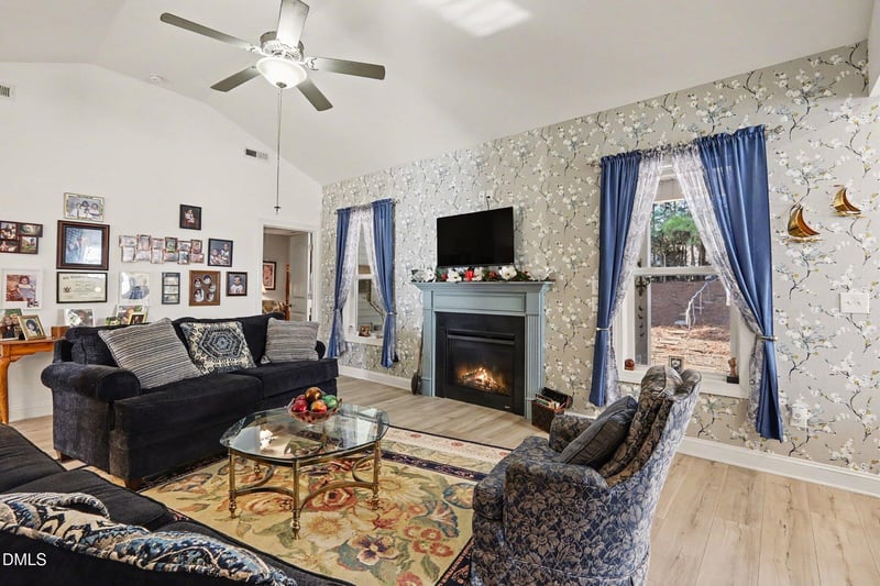 200 White Ash Ln, Youngsville, NC 27596