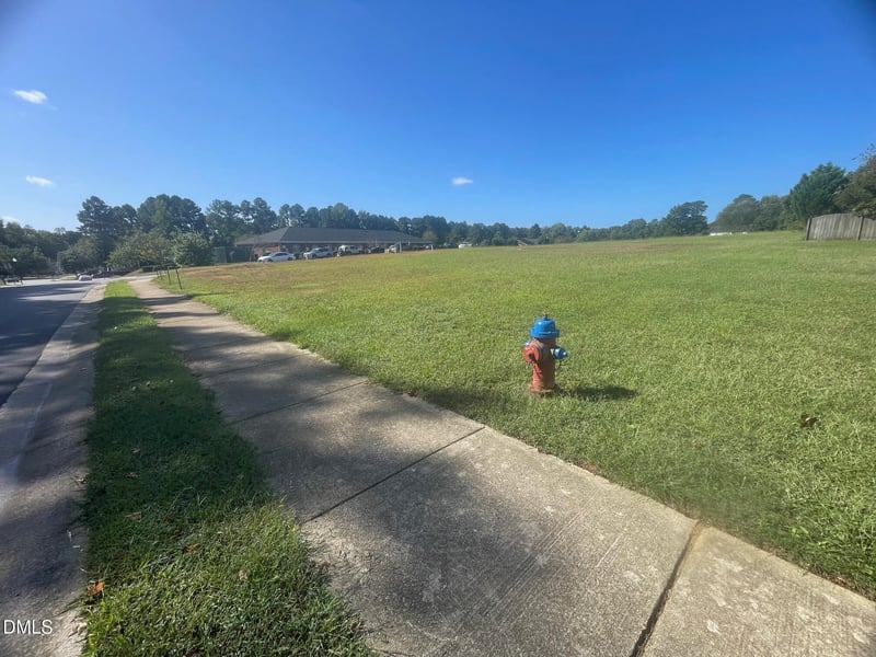 200 Winding Wood Dr, Clayton, NC 27520