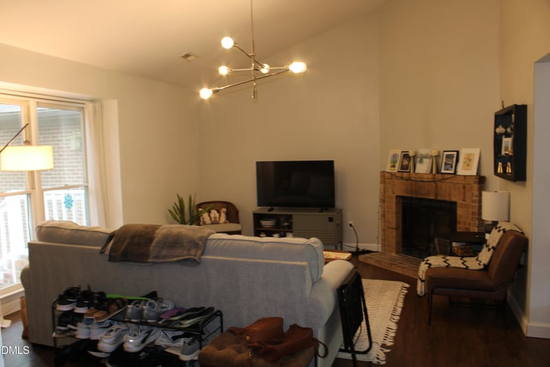 200 Woodcroft #52 B, Durham, NC 27713