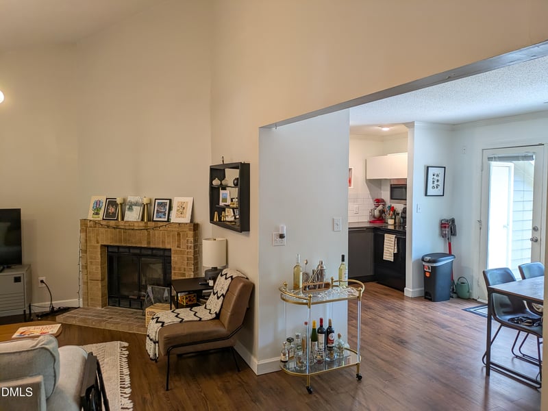 200 Woodcroft #52 B, Durham, NC 27713