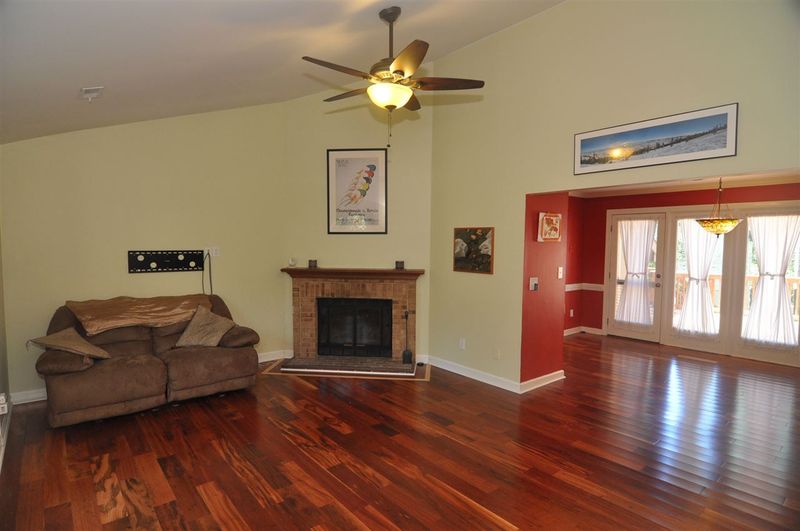 200 W Woodcroft Pw #42B, Durham, NC 27713