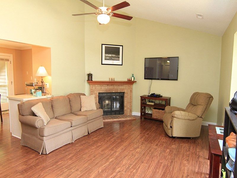 200 W Woodcroft Pw #55B, Durham, NC 27713