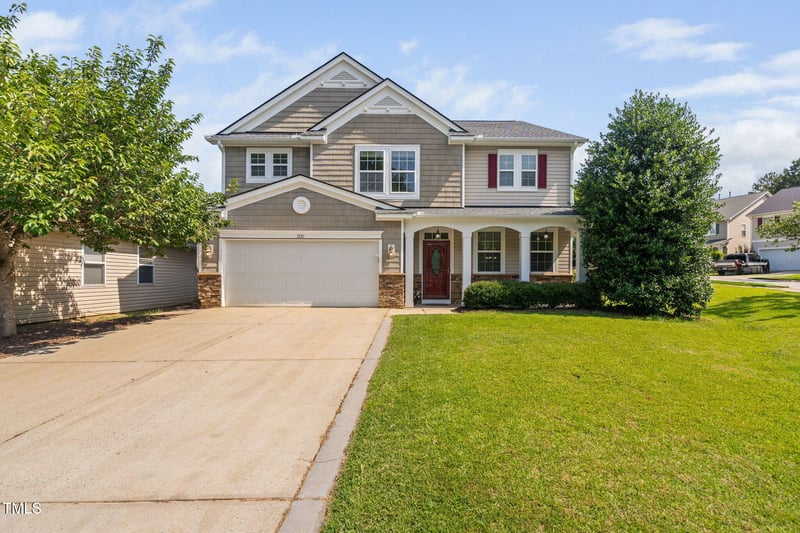 200 Woodvale Way, Fuquay Varina, NC 27526