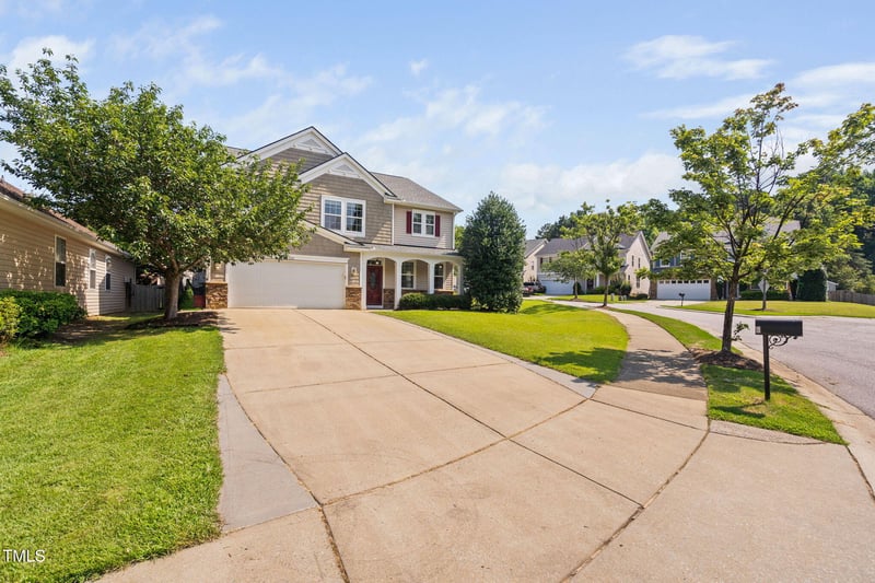 200 Woodvale Way, Fuquay Varina, NC 27526