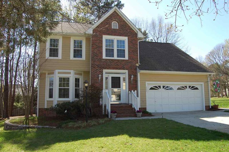 200 Youngsford Ct, Cary, NC 27513