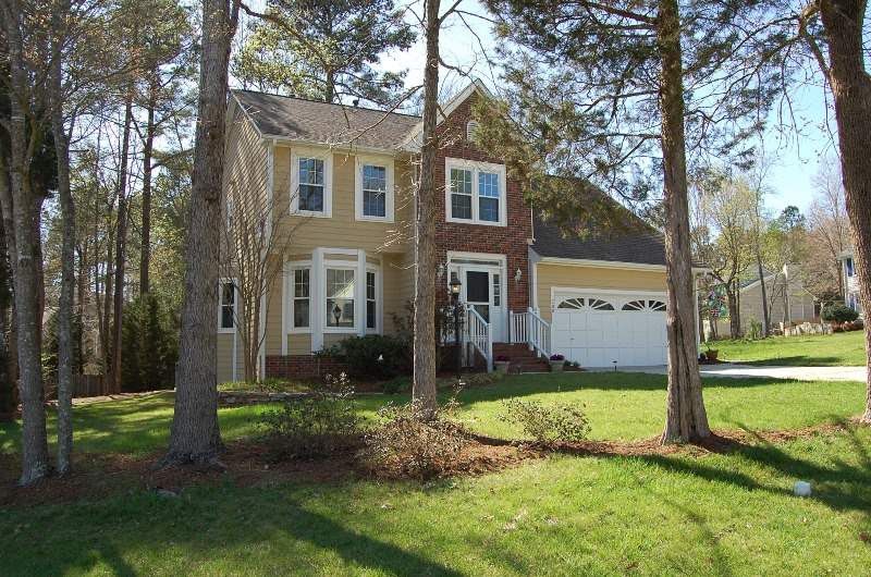 200 Youngsford Ct, Cary, NC 27513
