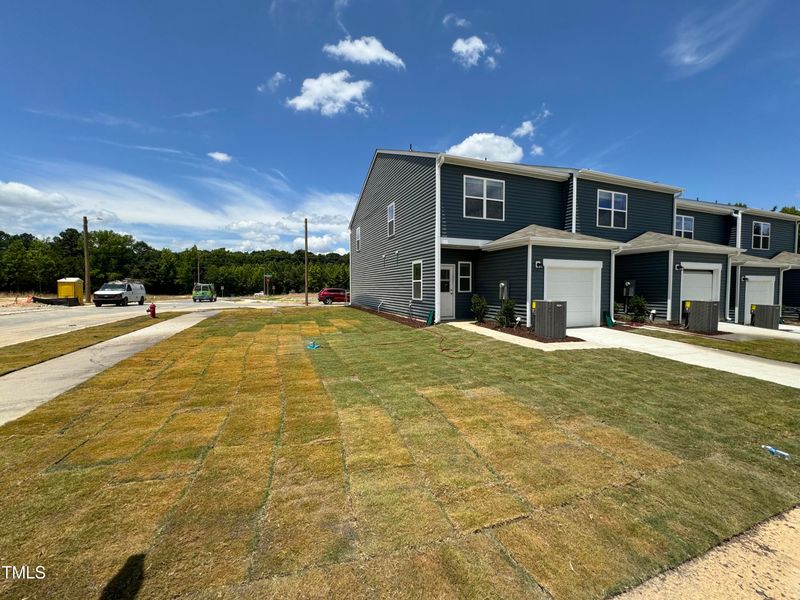 2000 Glen Crossing Dr, Durham, NC 27704