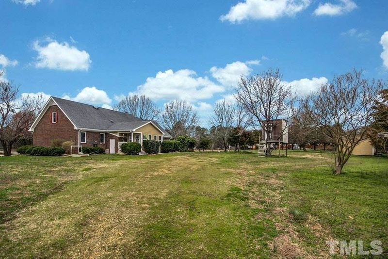 2000 Julian Ln, Clayton, NC 27520