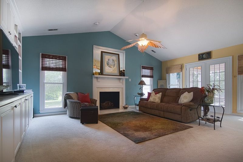 2000 Little Pond Pl, Willow Springs, NC 27592