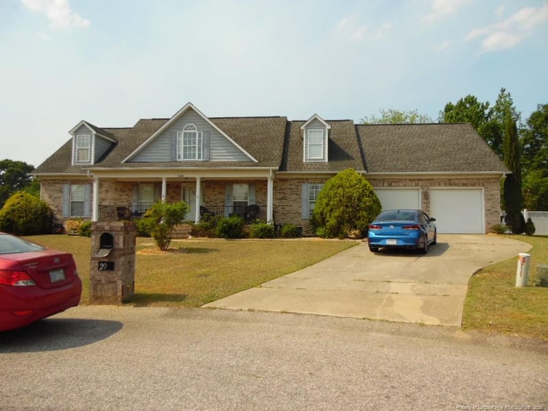 2000 Notland Ct, Fayetteville, NC 28304