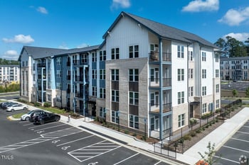 2000 Olivewood St #B1, Cary, NC 27519