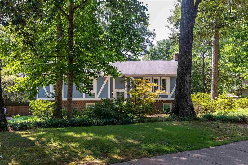 2000 Port Royal Rd, Raleigh, NC 27609