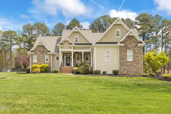 2000 Silverleaf Dr, Youngsville, NC 27596