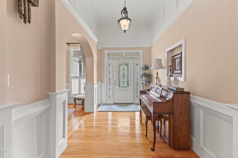 2000 Silverleaf Dr, Youngsville, NC 27596
