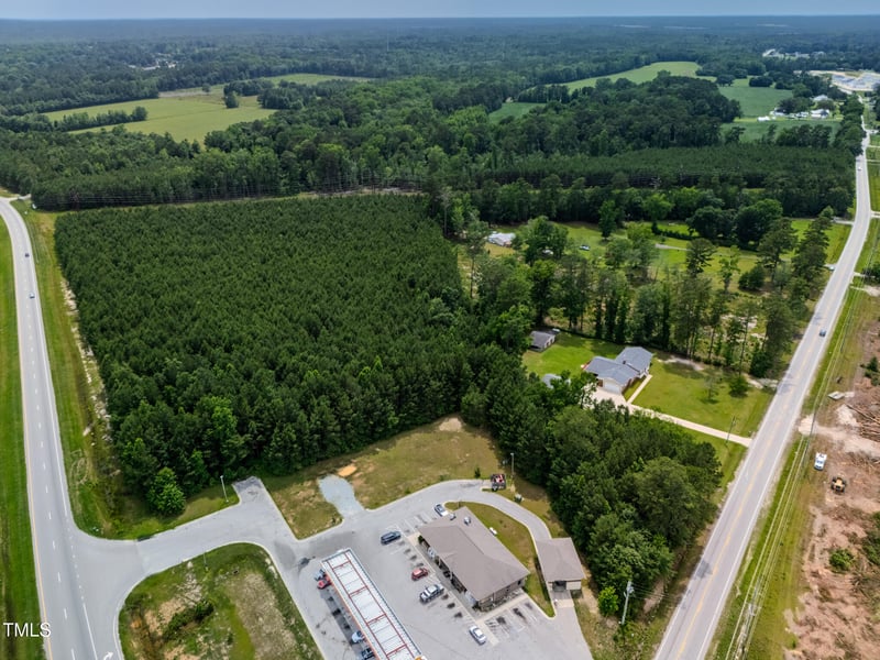 2000 Tom Starling Rd, Fayetteville, NC 28306