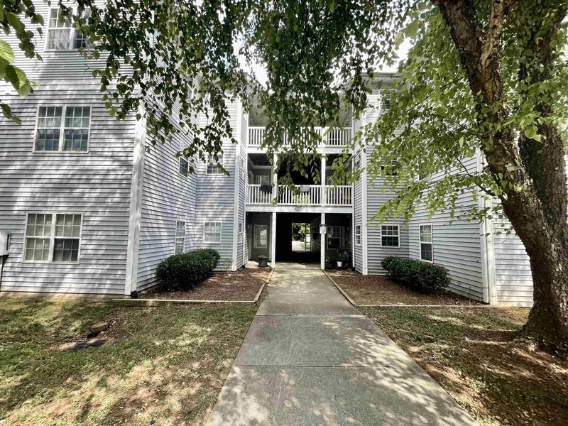 2000 University Woods Rd #204, Raleigh, NC 27603