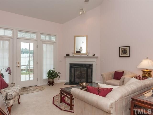 2000 White Pond Ct, Apex, NC 27523