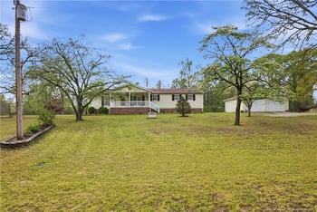 20001 Mcintosh Rd, Laurinburg, NC 28352