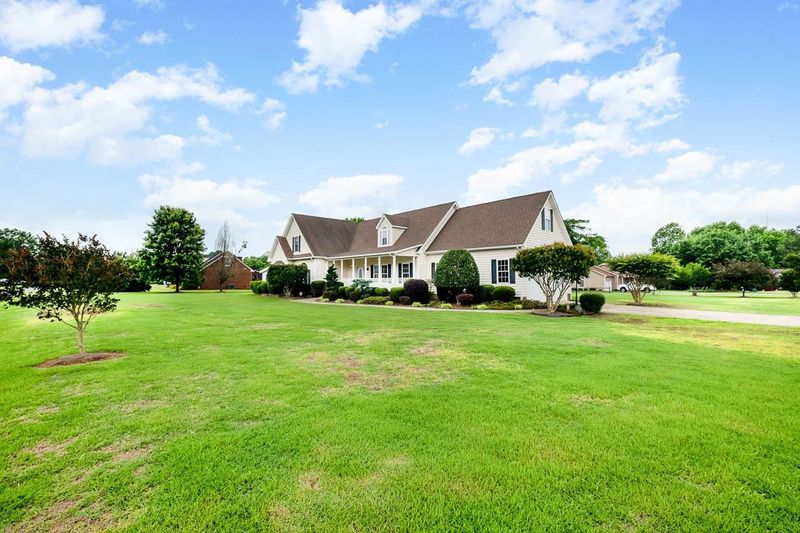 2001 Arrowwood Cir, Clayton, NC 27520