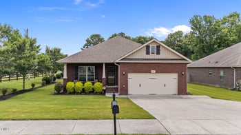 2001 Bunnfield Dr, Zebulon, NC 27597