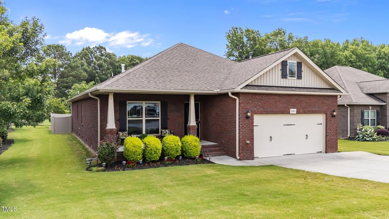 2001 Bunnfield Dr, Zebulon, NC 27597
