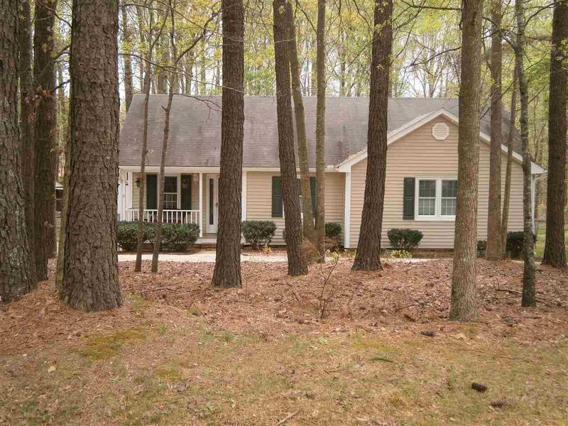 2001 Canterbury Rd, Clayton, NC 27520