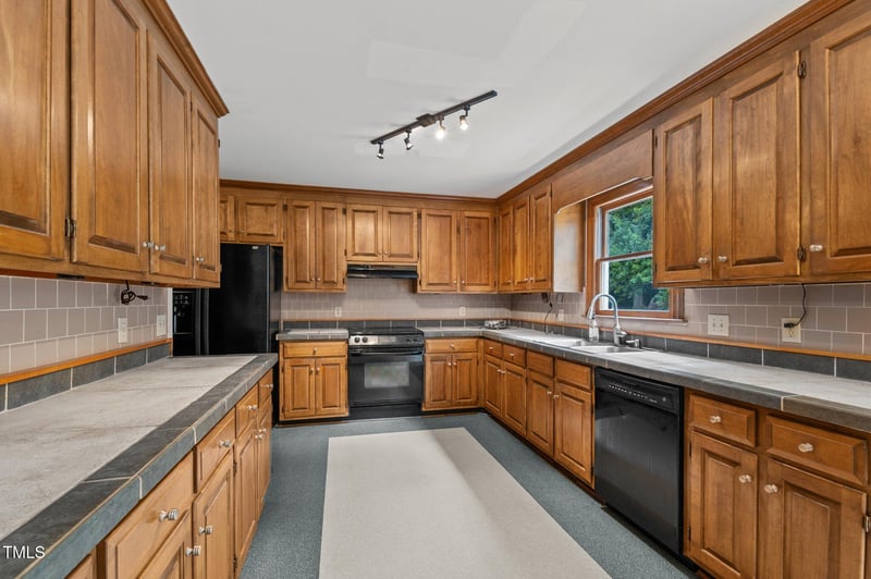 2001 Carrington Dr, Raleigh, NC 27615