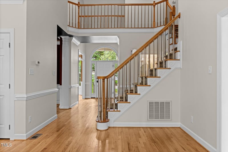 2001 Dobson Ct, Raleigh, NC 27612