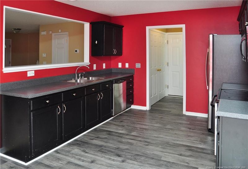 2001 Markham Dr, Sanford, NC 27330