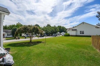 2001 Mckinnon Dr, Clayton, NC 27520