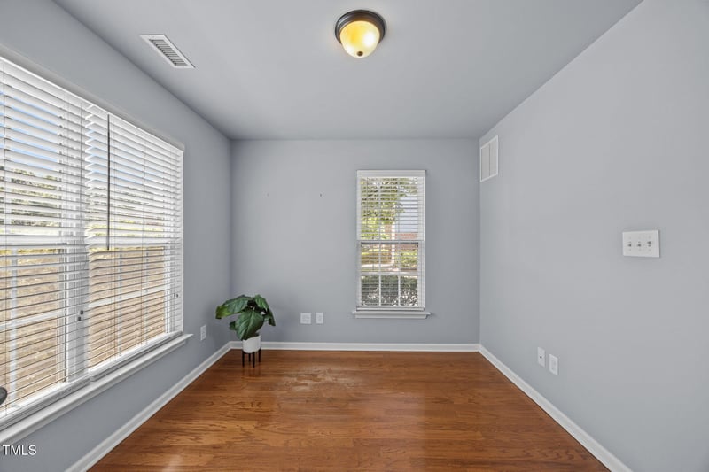 2001 Summerhouse Rd, Cary, NC 27519