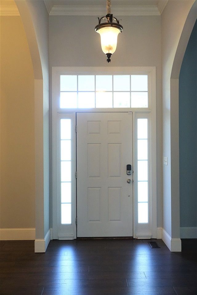 2001 Vintners Ct, Raleigh, NC 27610